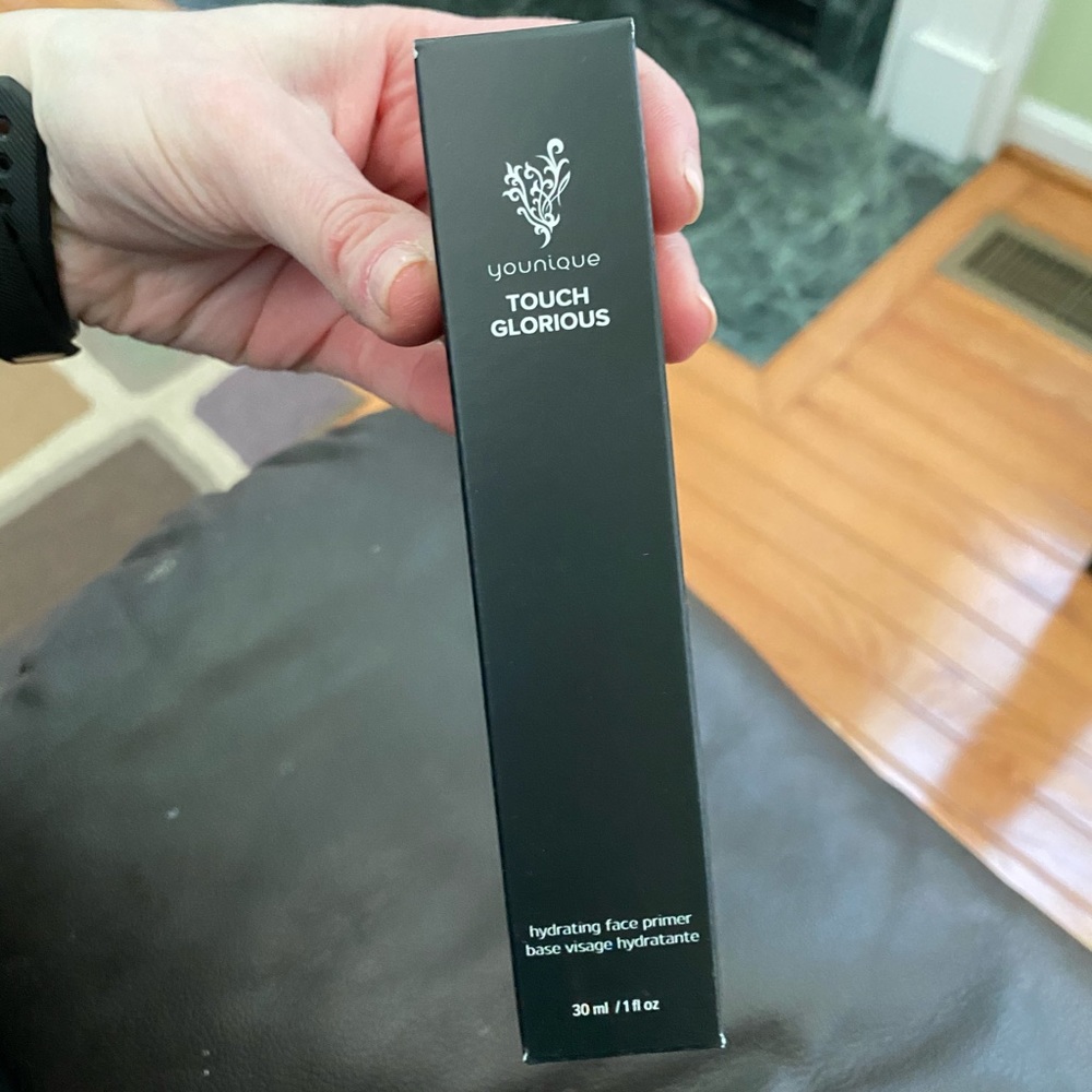 Younique Glorious Primer